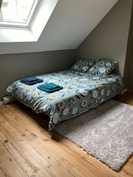 Appartement Spacieux En Centre Ville Vendôme Екстериор снимка