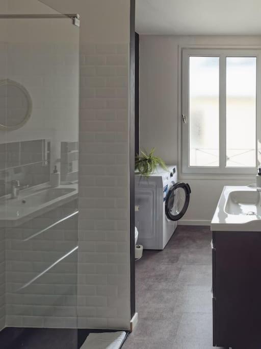 Appartement Spacieux En Centre Ville Vendôme Екстериор снимка
