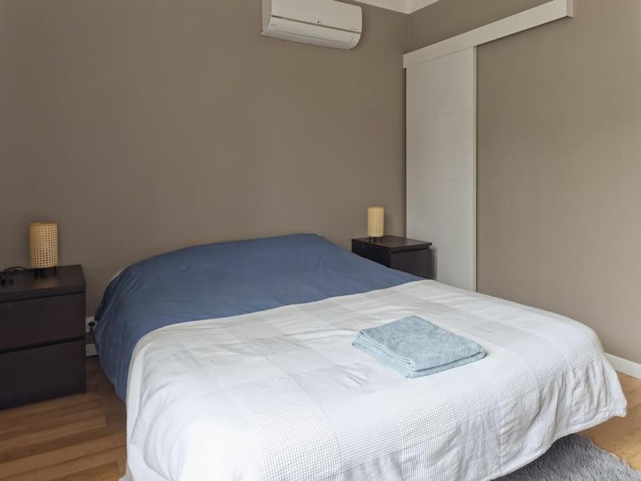 Appartement Spacieux En Centre Ville Vendôme Екстериор снимка
